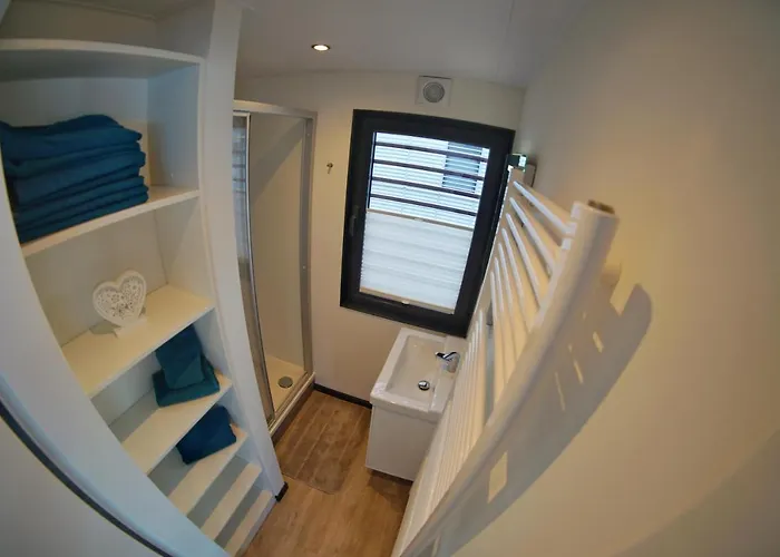 Bådhotel Floatinghouse Bacchus Braunsbedra